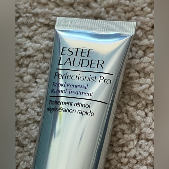 New in Box Estée Lauder Perfectionist Pro - Rapid Renewal Retinol Treatment - Picture 4 of 6